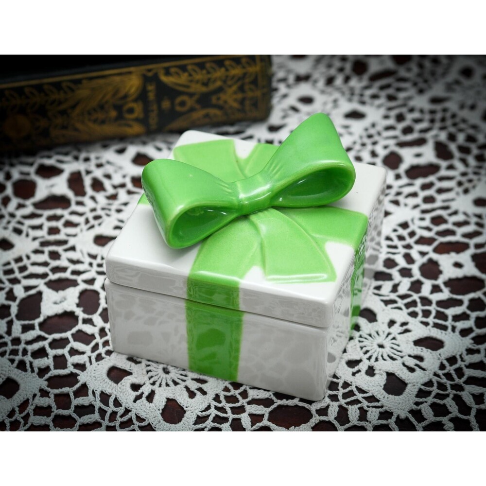 Vintage Mancer Italy Ceramic Gift Box Green Bow Trinket Box